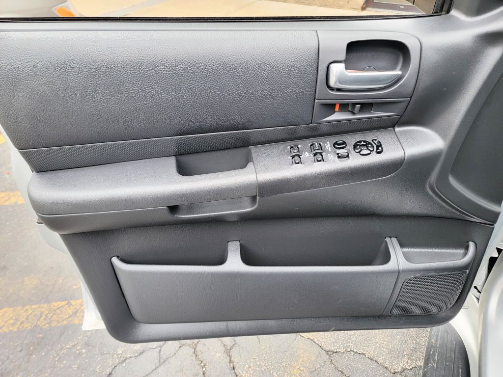2003 Dodge Durango Image 11