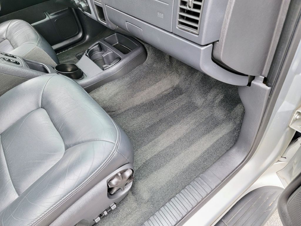2003 Dodge Durango Image 30