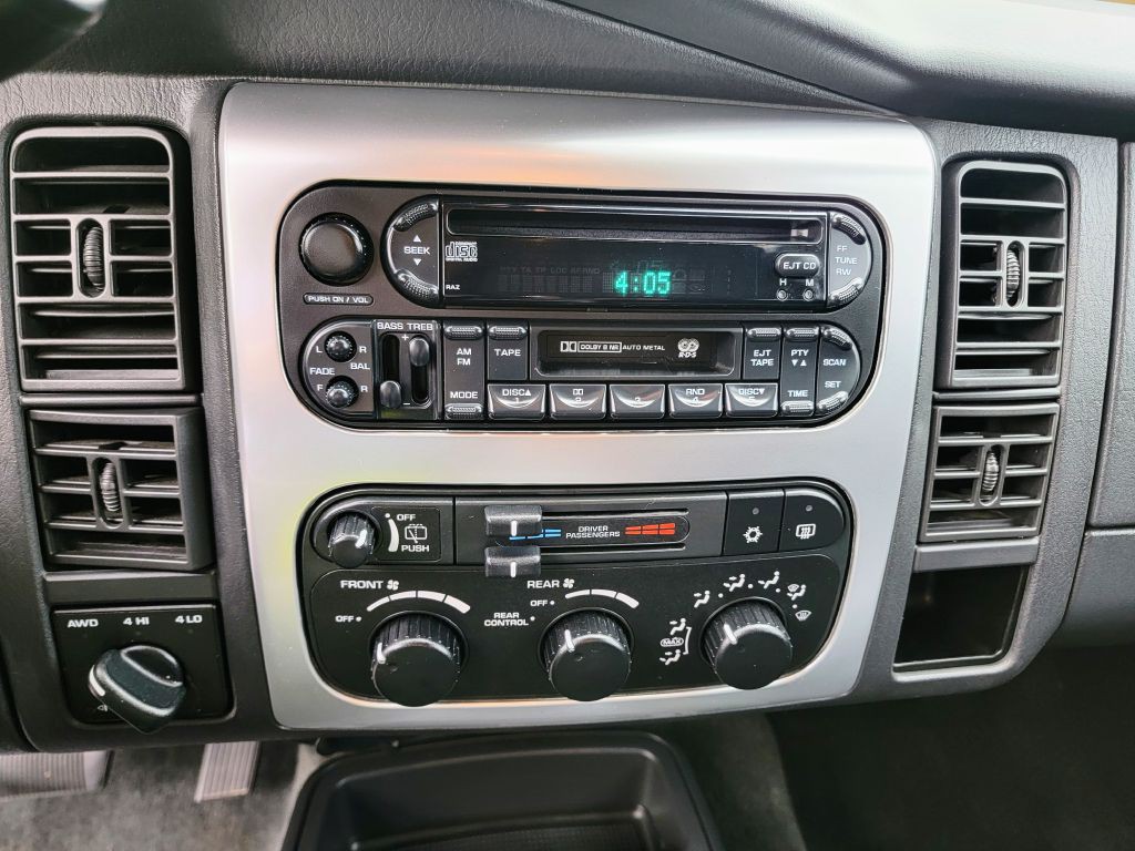 2003 Dodge Durango Image 40