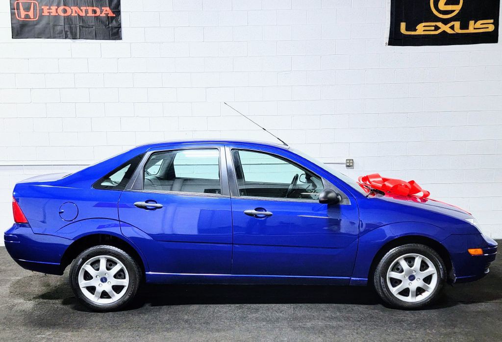 2005 Ford Focus Image 2