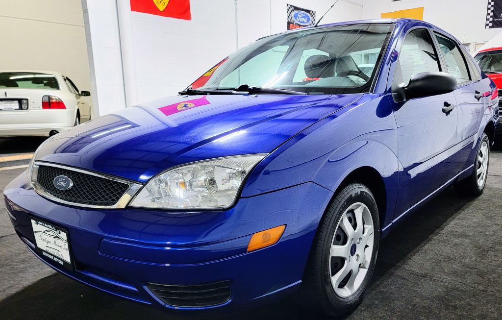 2005 Ford Focus Image 4