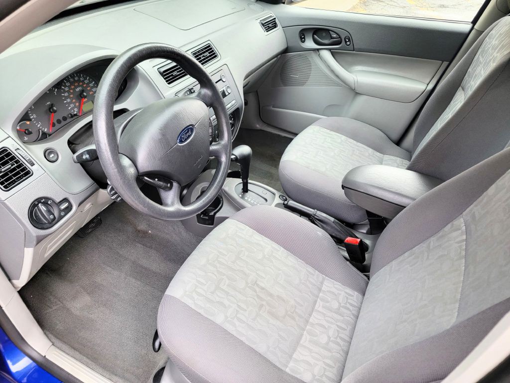2005 Ford Focus Image 5