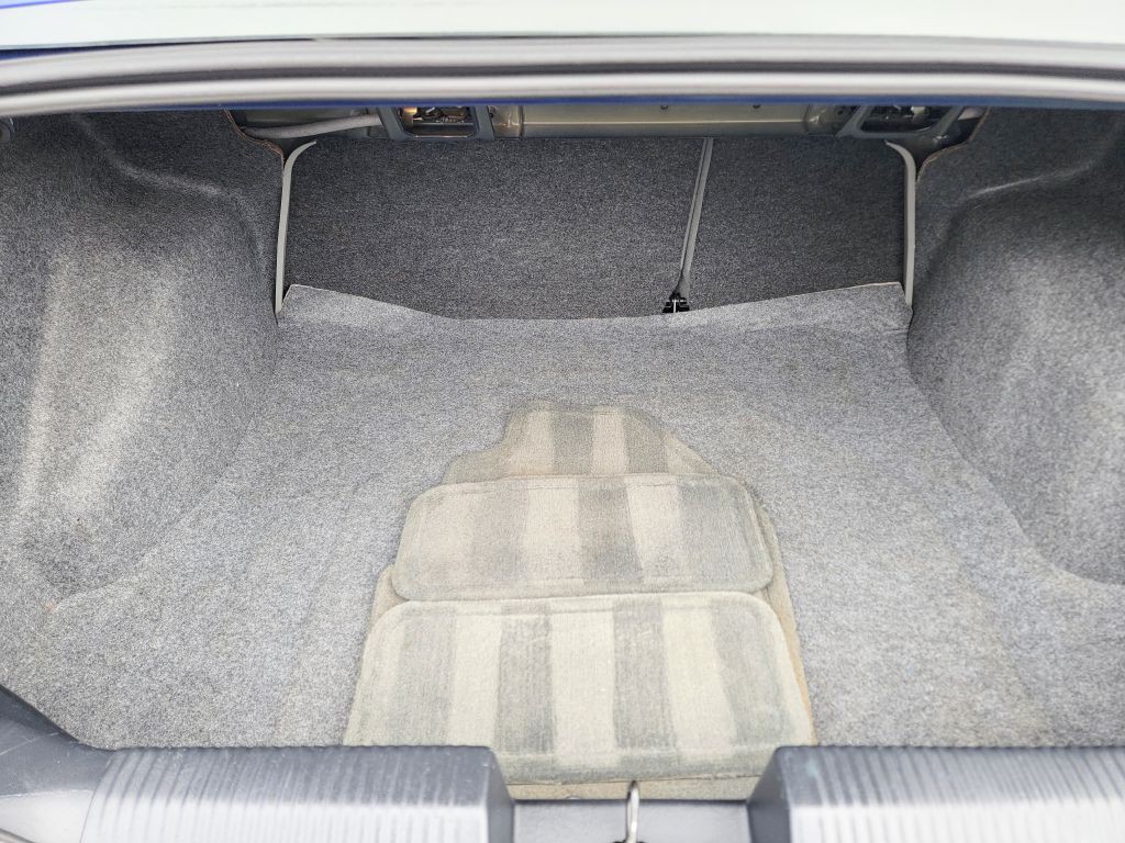 2005 Ford Focus Image 12