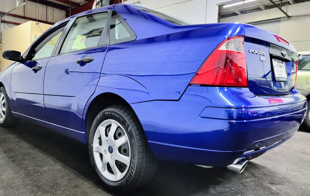 2005 Ford Focus Image 34