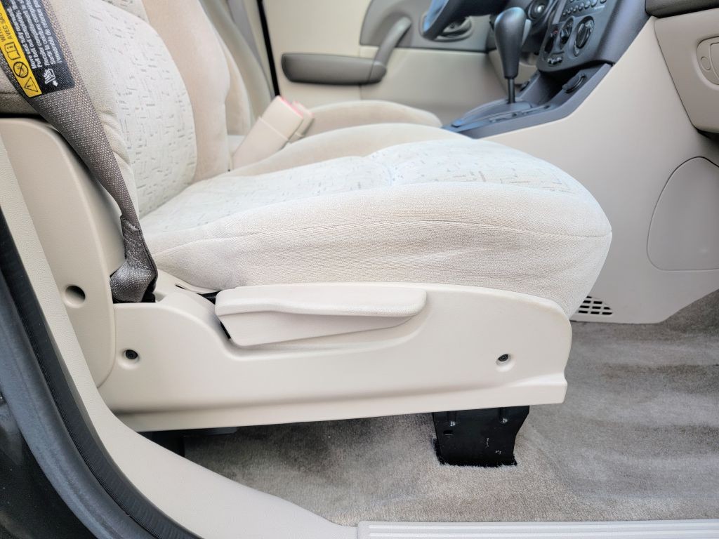 2002 Saturn Vue Image 32