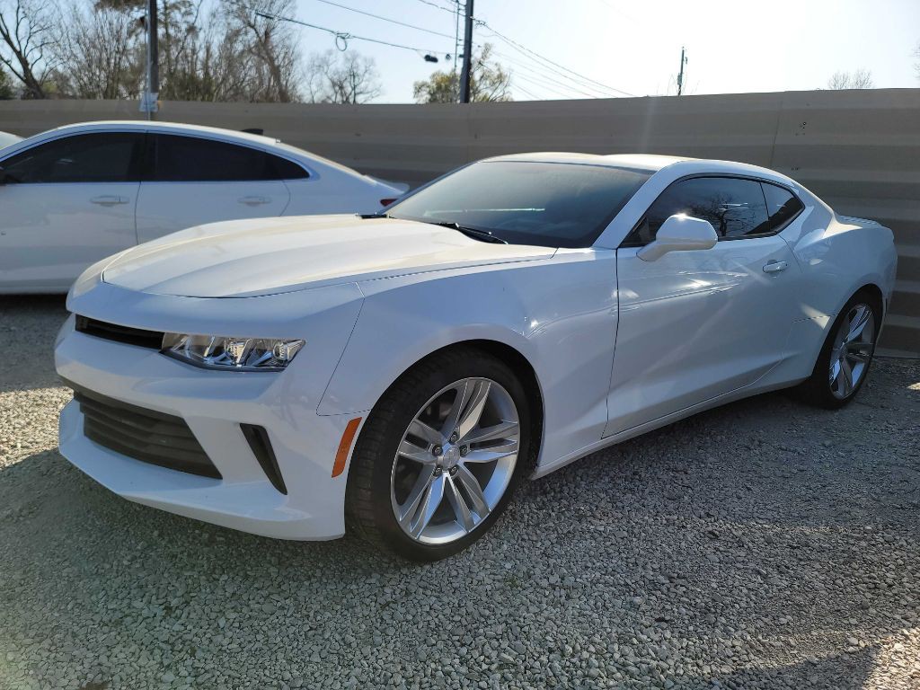2016 Chevrolet Camaro Image 1
