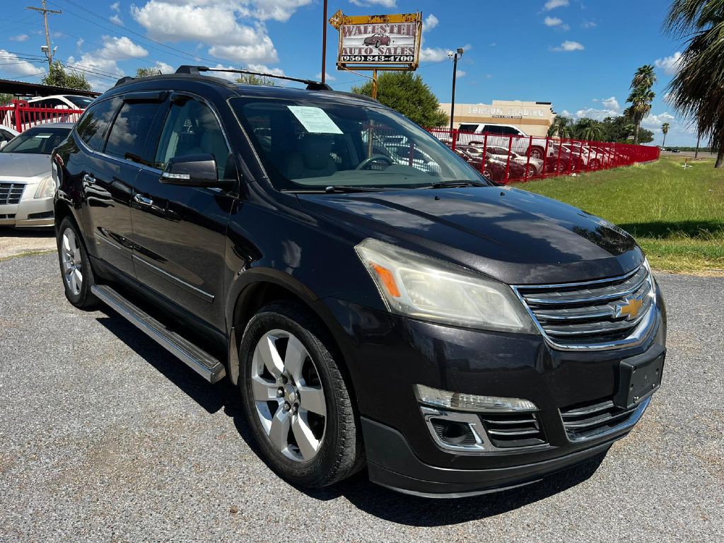 2013 Chevrolet Traverse Image 2