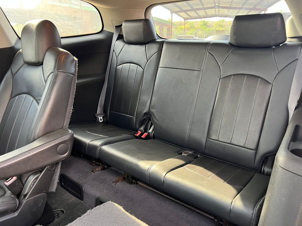 2010 Buick Enclave Image 7