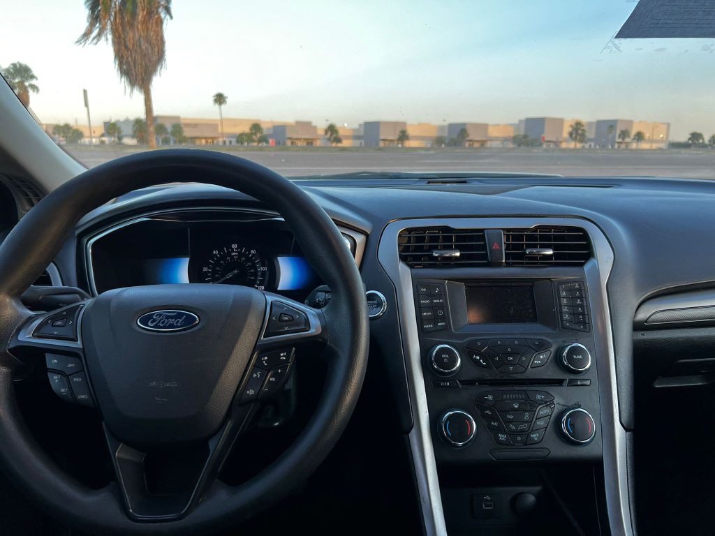 2017 Ford Fusion Image 6