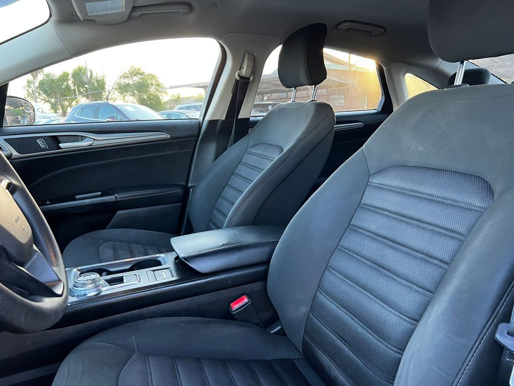 2017 Ford Fusion Image 7