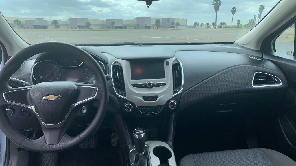 2018 Chevrolet Cruze Image 6