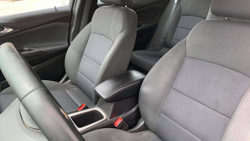 2018 Chevrolet Cruze Image 7