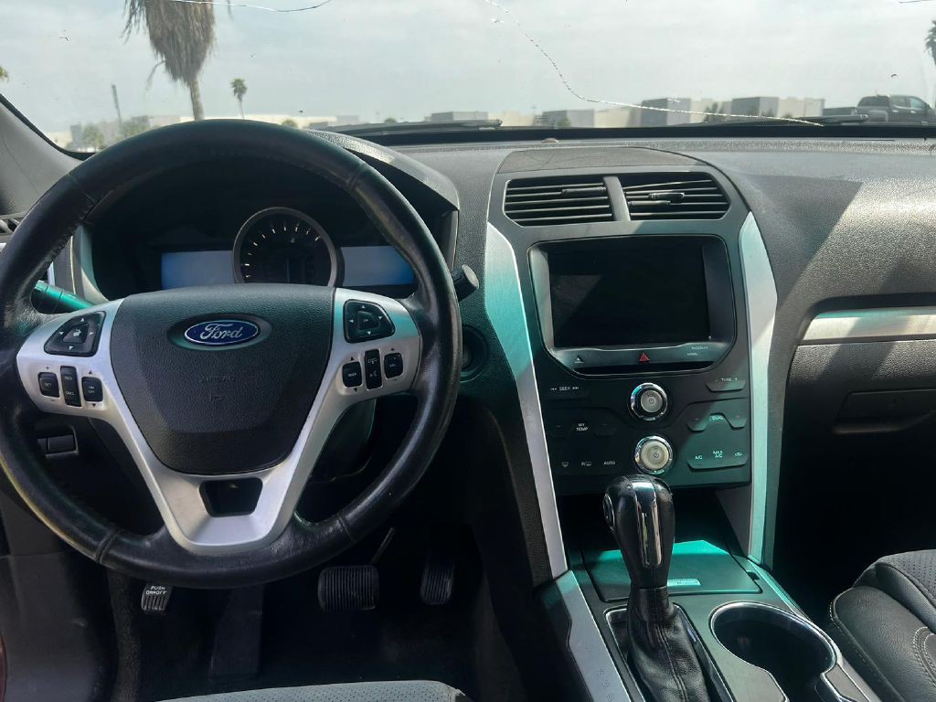 2015 Ford Explorer Image 6