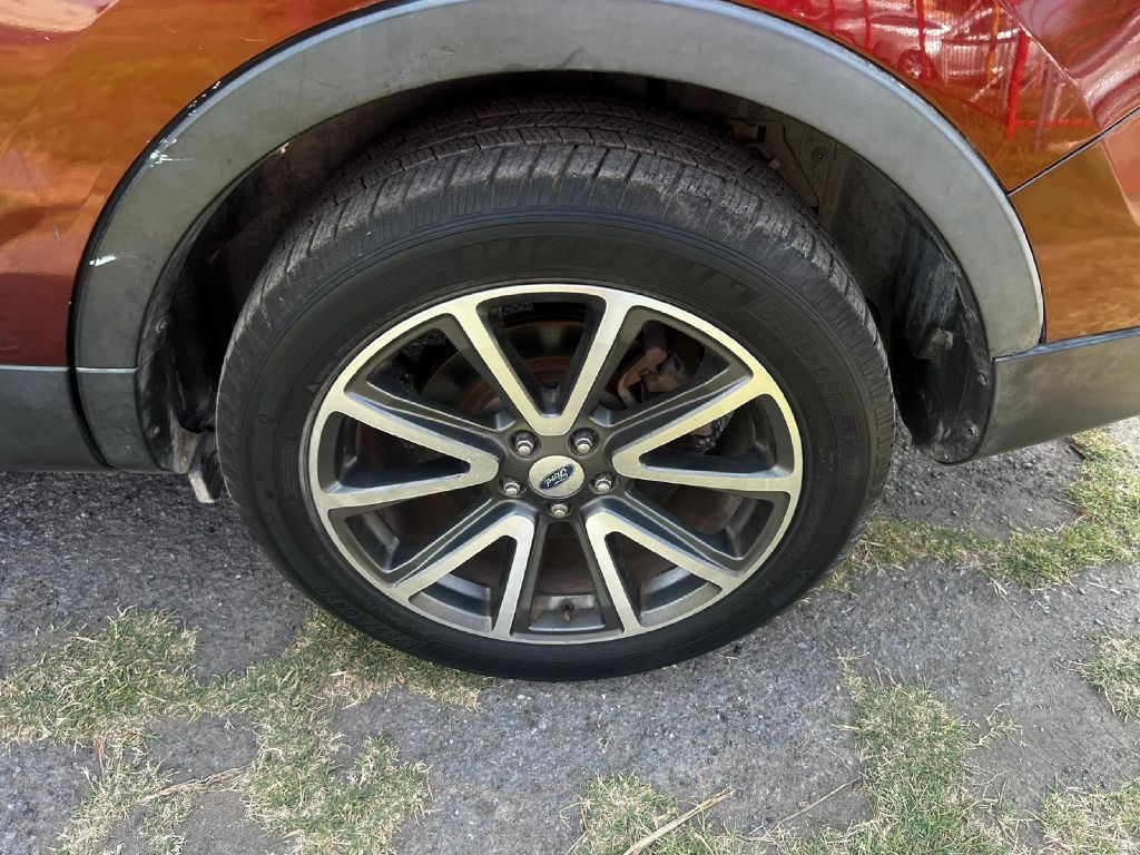 2015 Ford Explorer Image 10