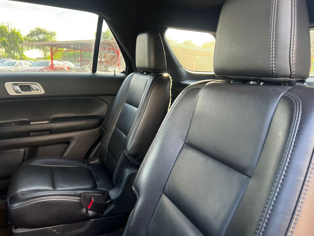 2013 Ford Explorer Image 8