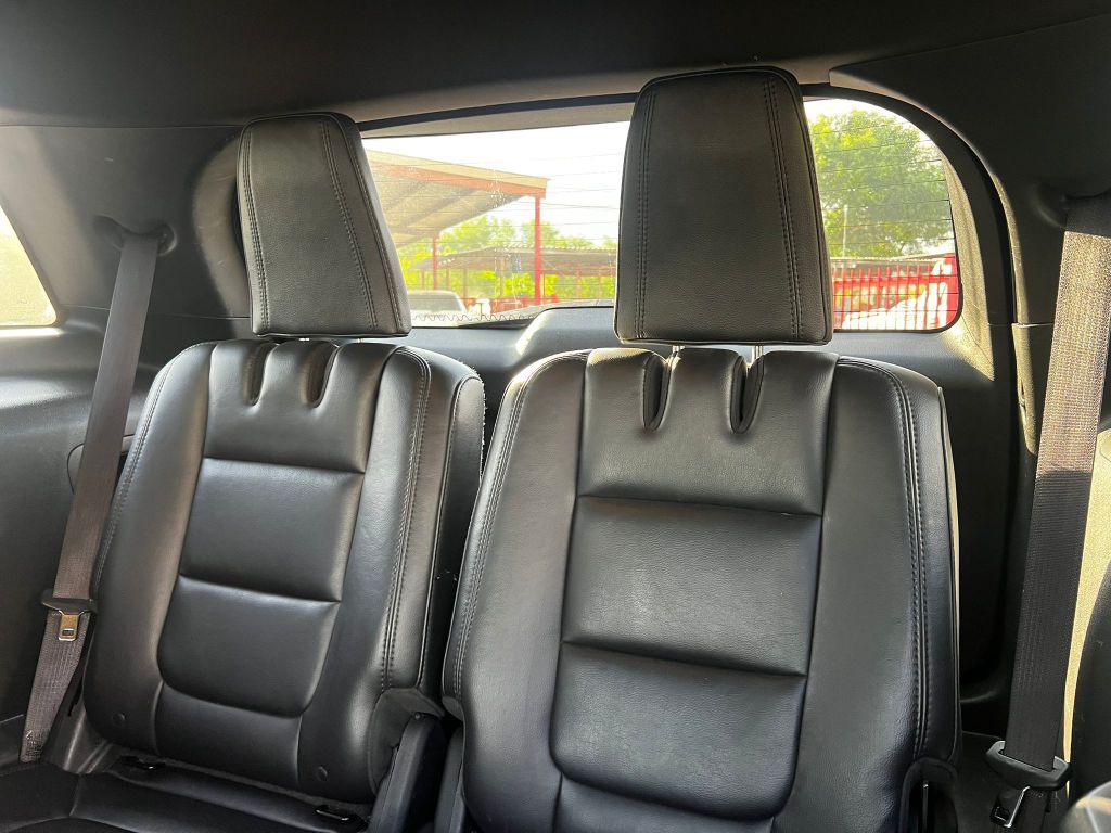 2013 Ford Explorer Image 9