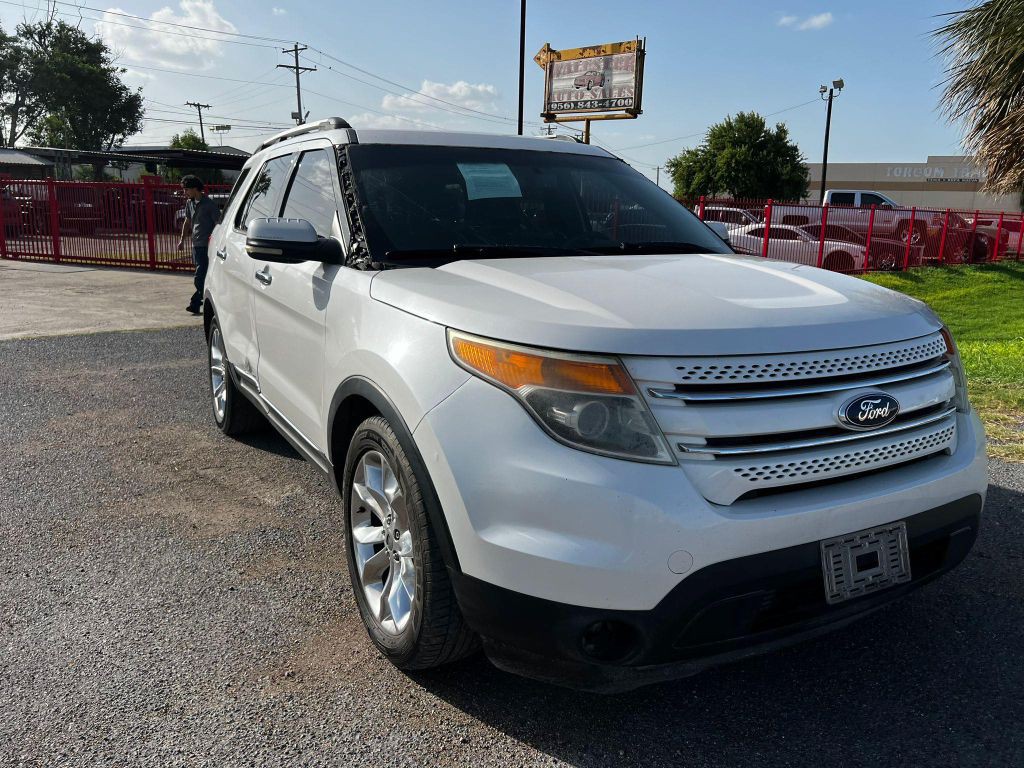 2011 Ford Explorer Image 1