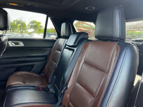 2011 Ford Explorer Image 8