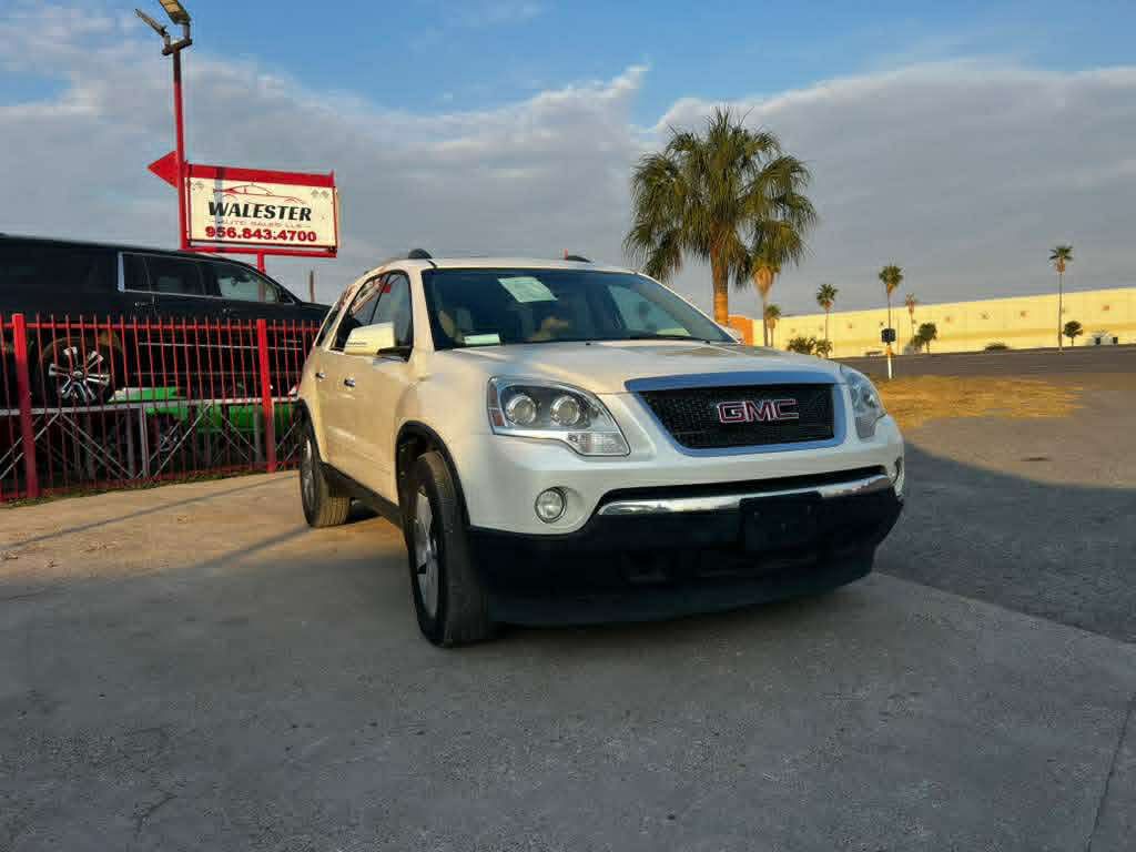 2012 GMC Acadia Image 2