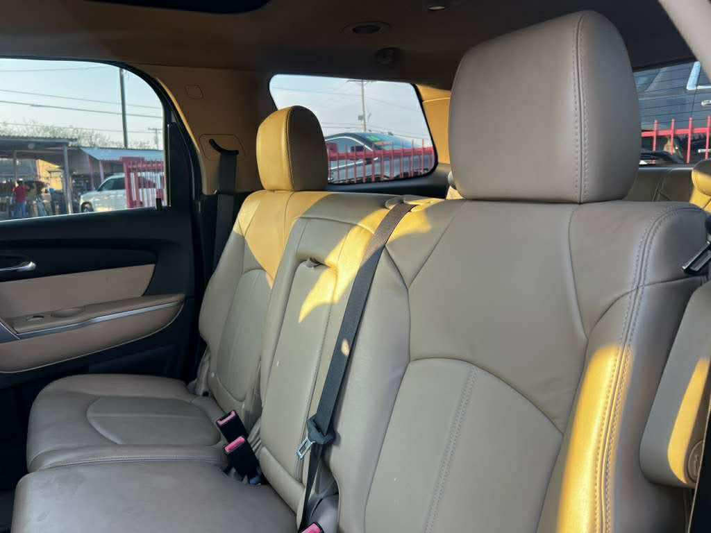 2012 GMC Acadia Image 8