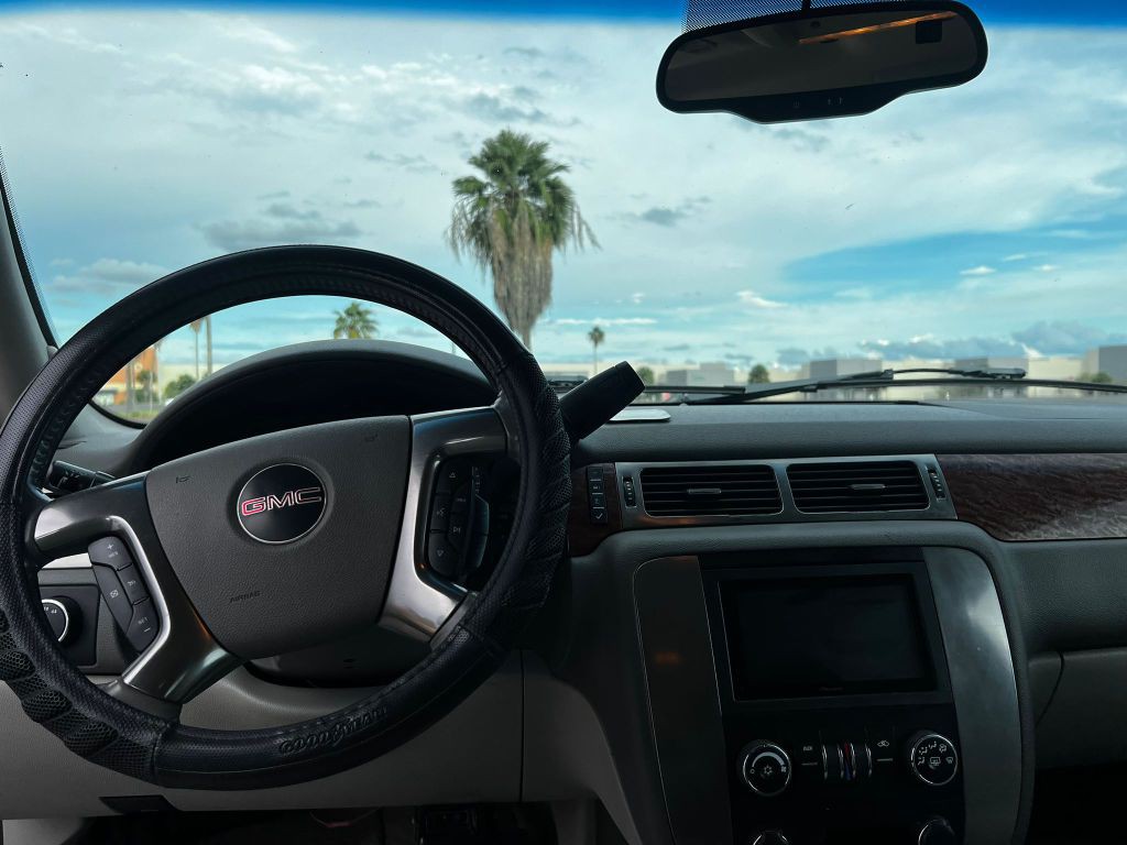 2007 GMC Yukon Image 6