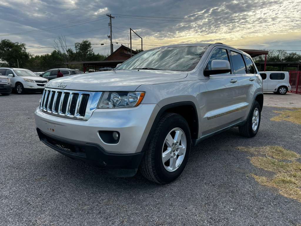 2011 Jeep Grand Cherokee Image 3
