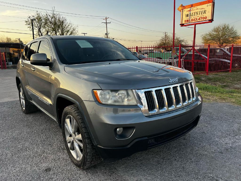 2012 Jeep Grand Cherokee Image 2