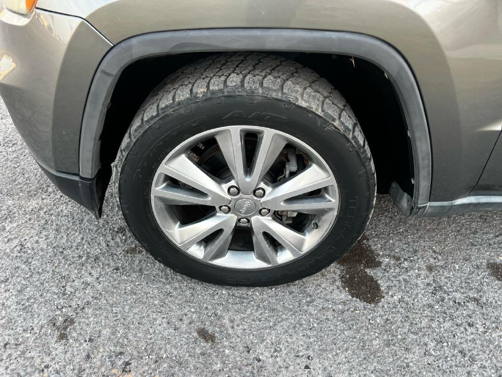 2012 Jeep Grand Cherokee Image 9