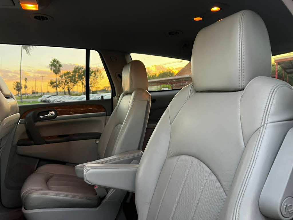 2012 Buick Enclave Image 8