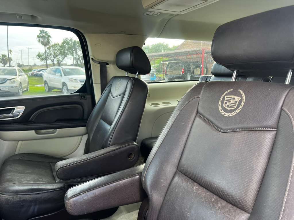 2009 Cadillac Escalade Image 7