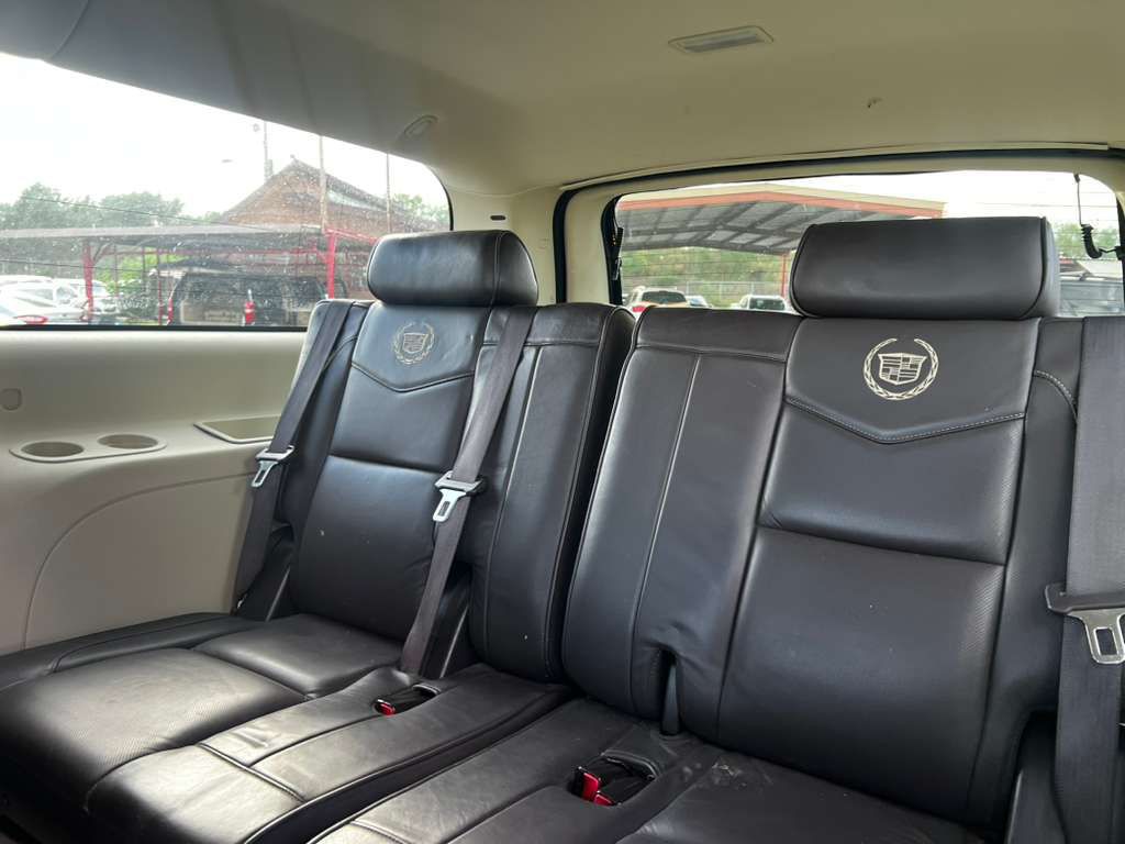2009 Cadillac Escalade Image 8