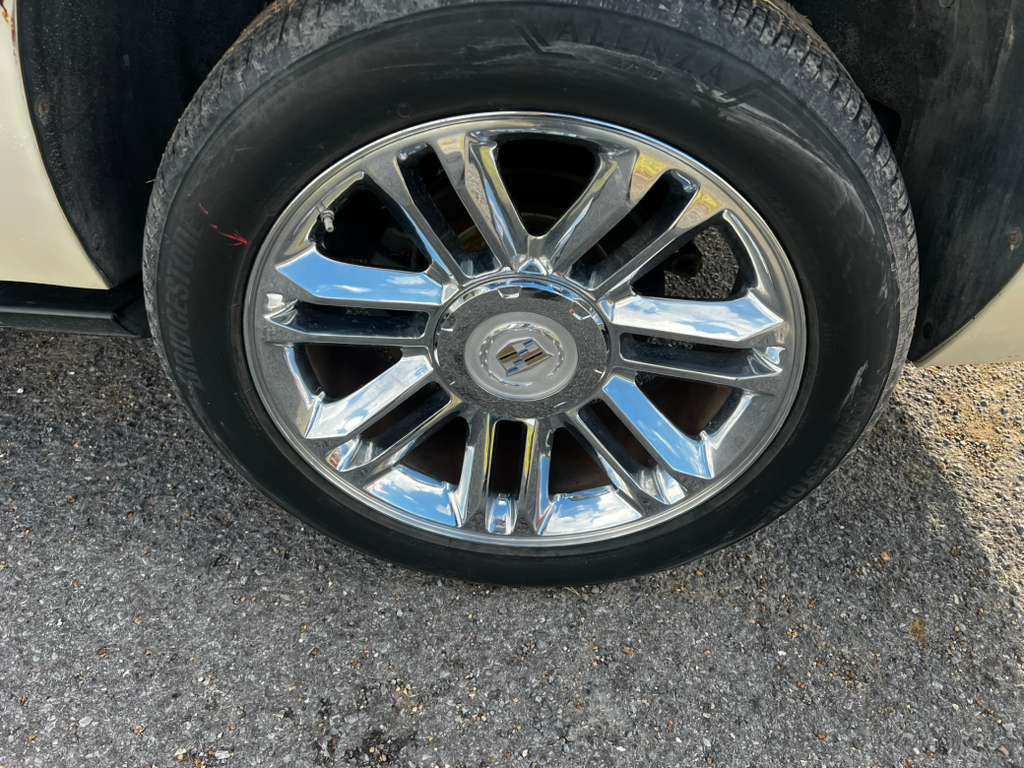 2009 Cadillac Escalade Image 9
