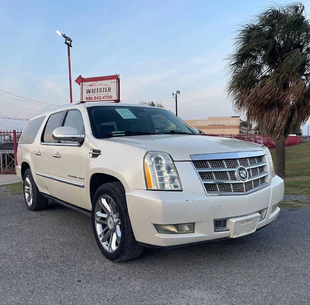 2009 Cadillac Escalade Image 2
