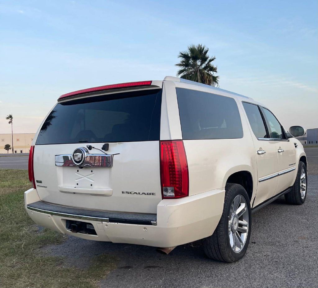 2009 Cadillac Escalade Image 5