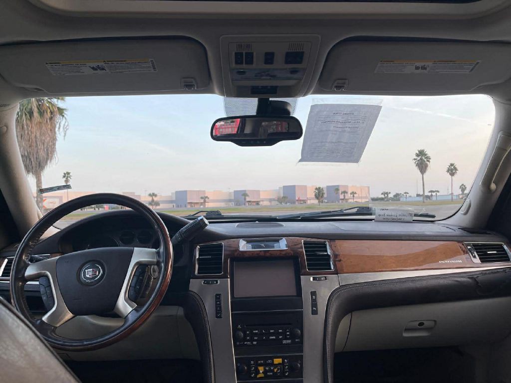 2009 Cadillac Escalade Image 7