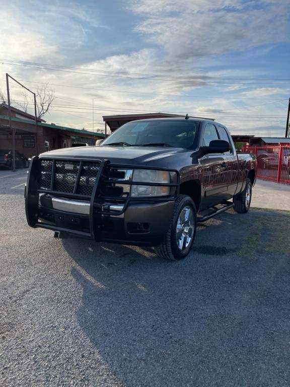2007 Chevrolet Silverado 1500 Image 2