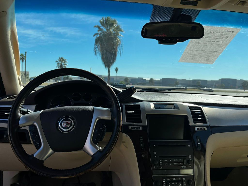 2007 Cadillac Escalade Image 6
