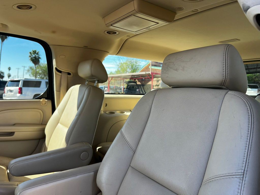 2007 Cadillac Escalade Image 7