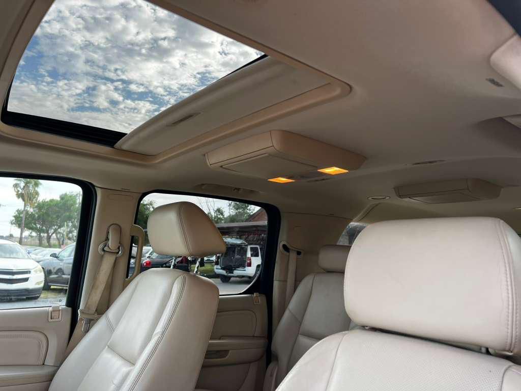 2007 Cadillac Escalade Image 6