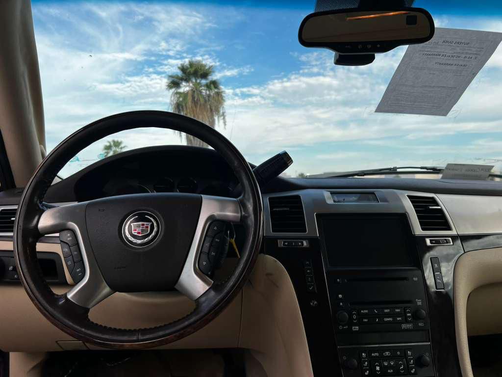 2007 Cadillac Escalade Image 7