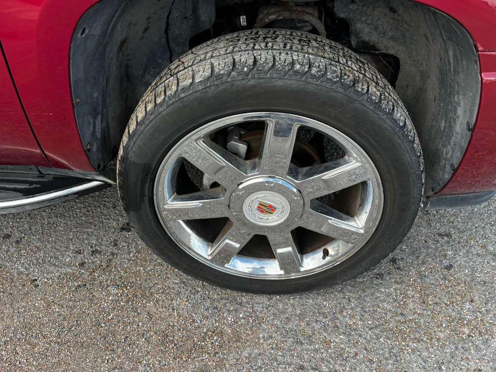 2007 Cadillac Escalade Image 10