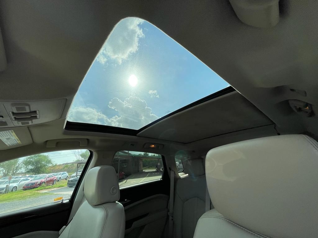 2012 Cadillac SRX Image 8