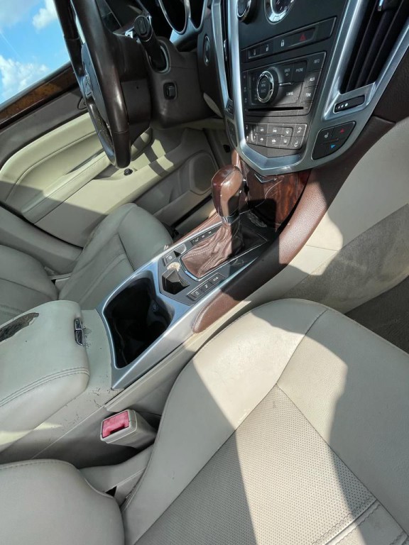 2012 Cadillac SRX Image 10
