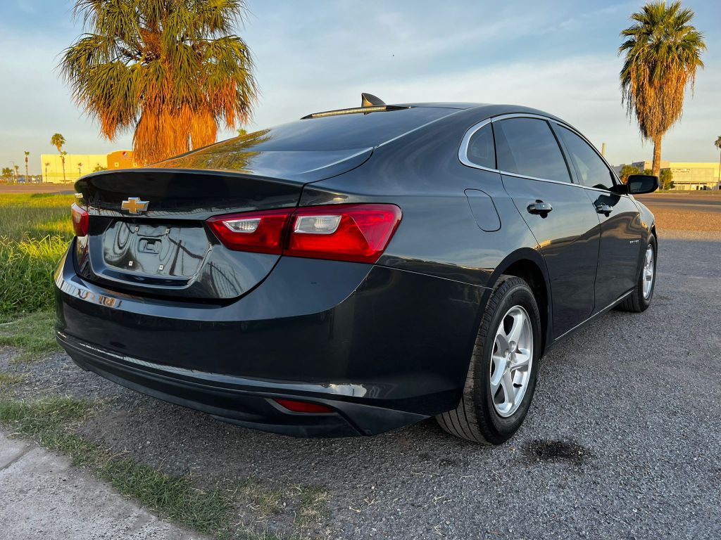 2017 Chevrolet Malibu Image 7