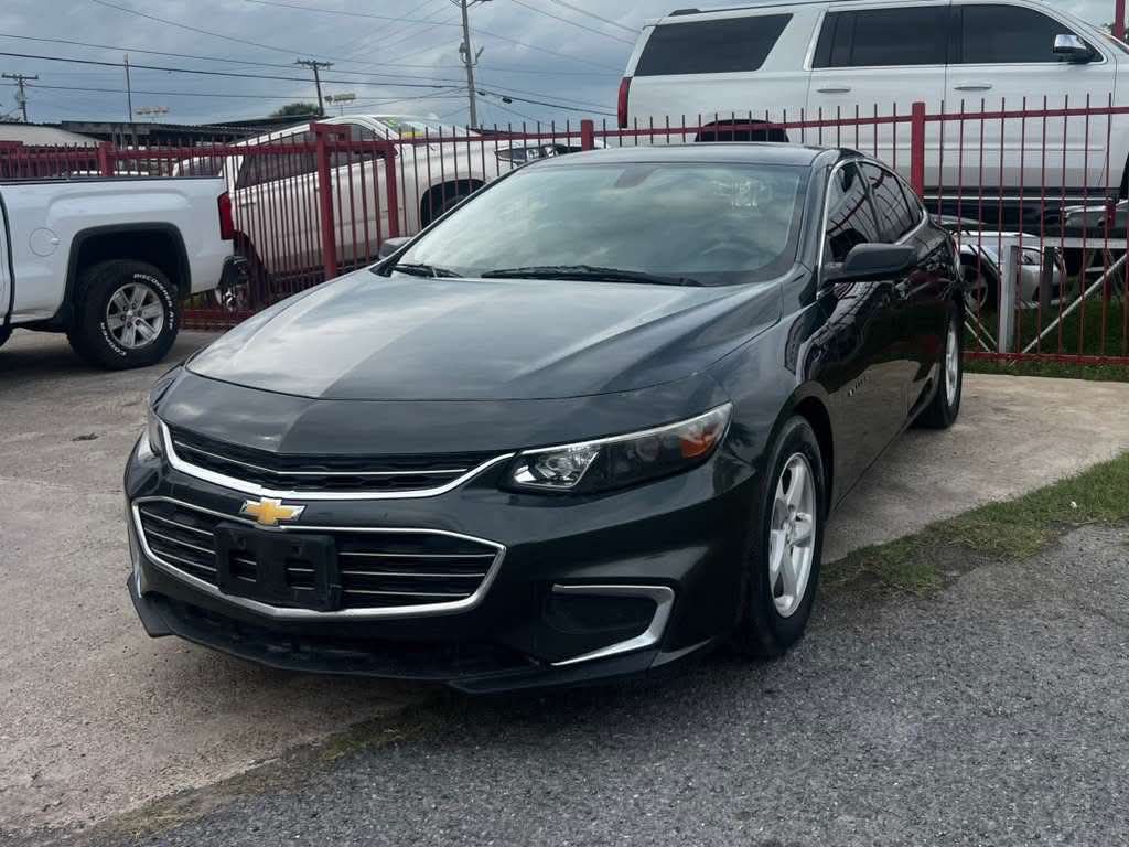 2017 Chevrolet Malibu Image 3