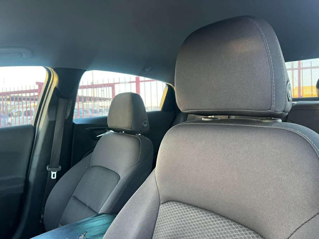 2017 Chevrolet Malibu Image 7