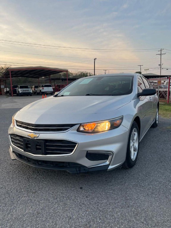 2017 Chevrolet Malibu Image 3