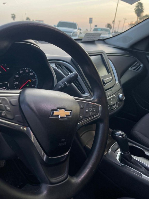 2017 Chevrolet Malibu Image 6