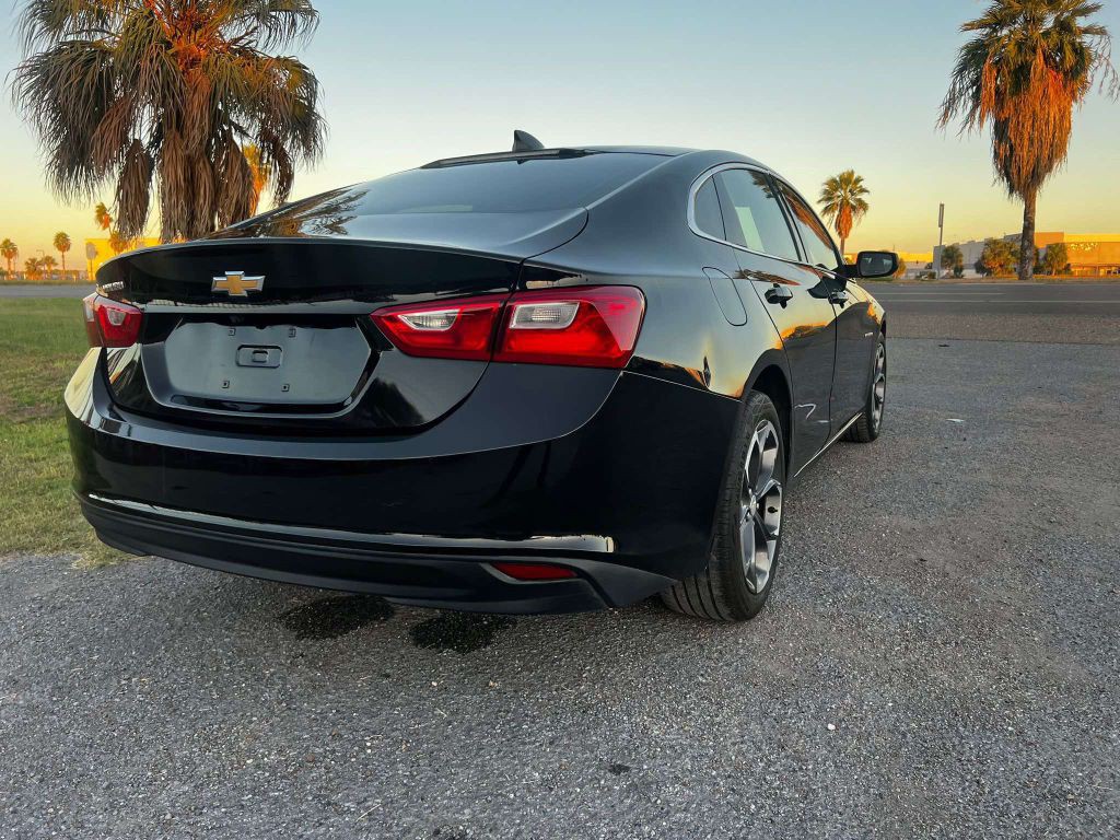 2019 Chevrolet Malibu Image 4