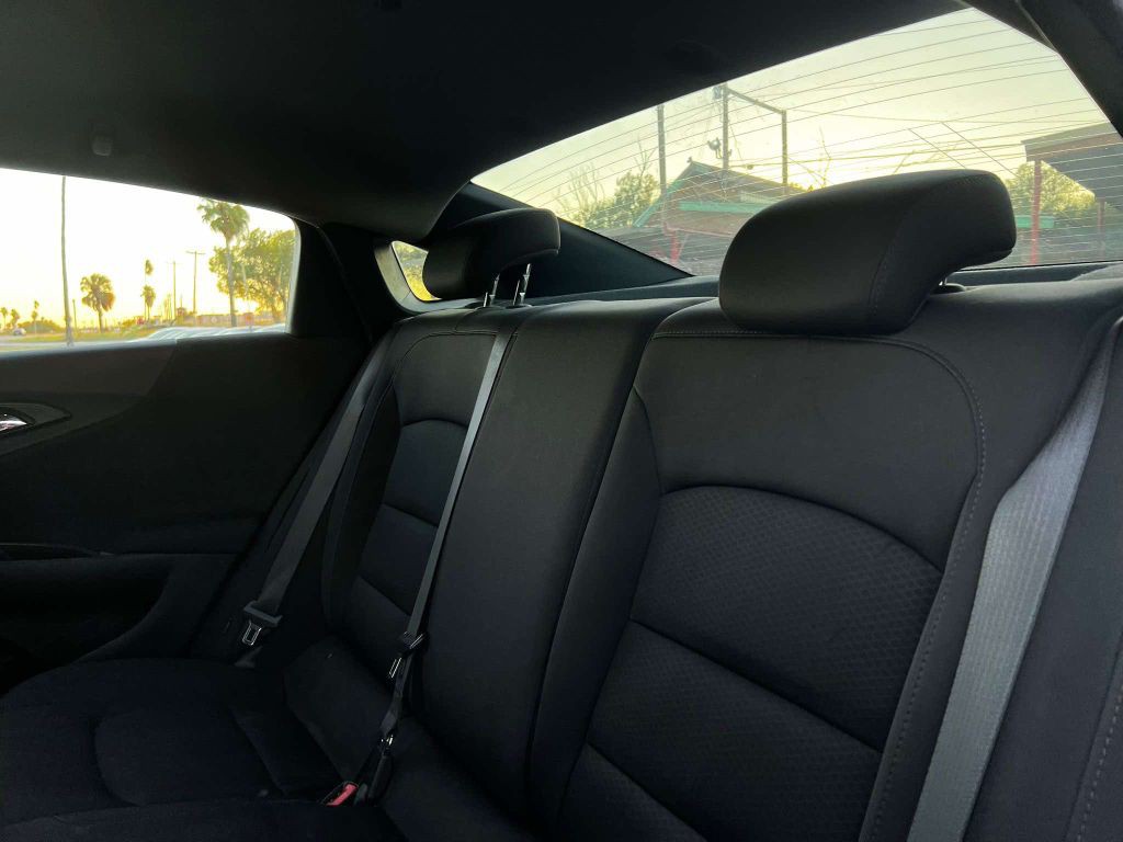 2019 Chevrolet Malibu Image 8